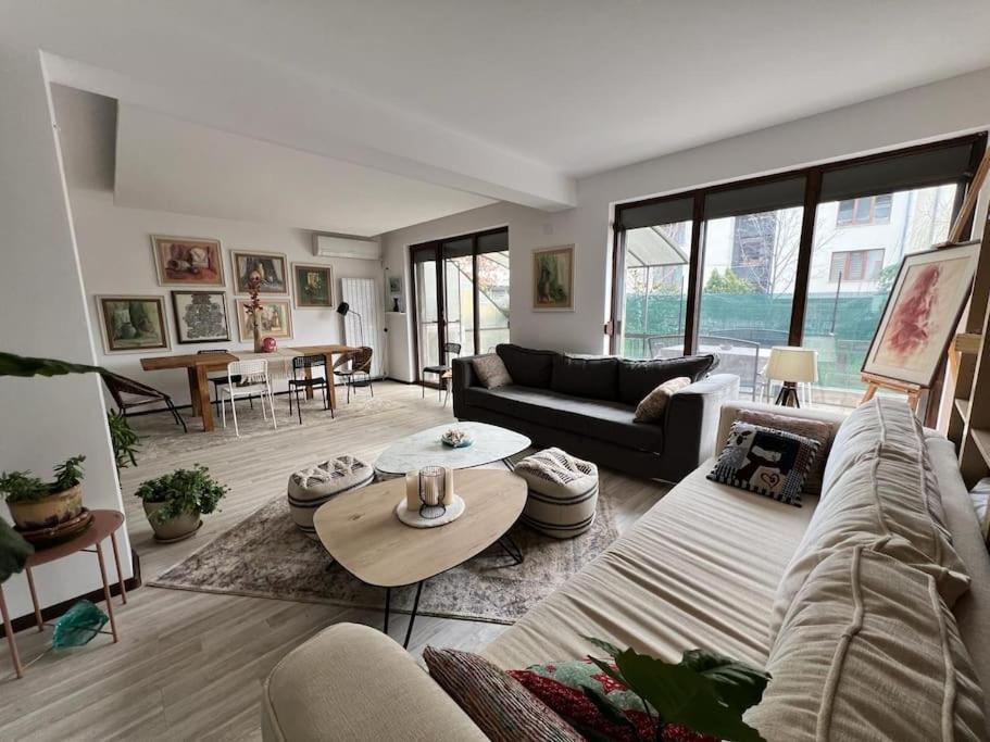 Kazanlak Large Guest House Apartment Near The Center With Full Kitchen & Dining Room, King Beds, Garden Patio, Free Parking & Self Check-In Exteriör bild