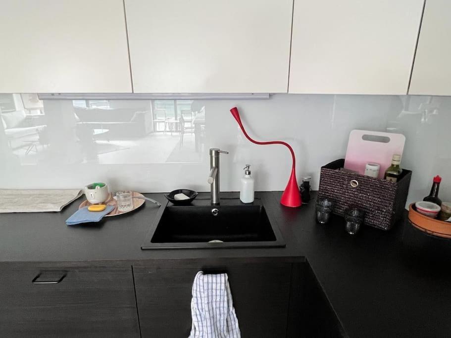 Kazanlak Large Guest House Apartment Near The Center With Full Kitchen & Dining Room, King Beds, Garden Patio, Free Parking & Self Check-In Exteriör bild